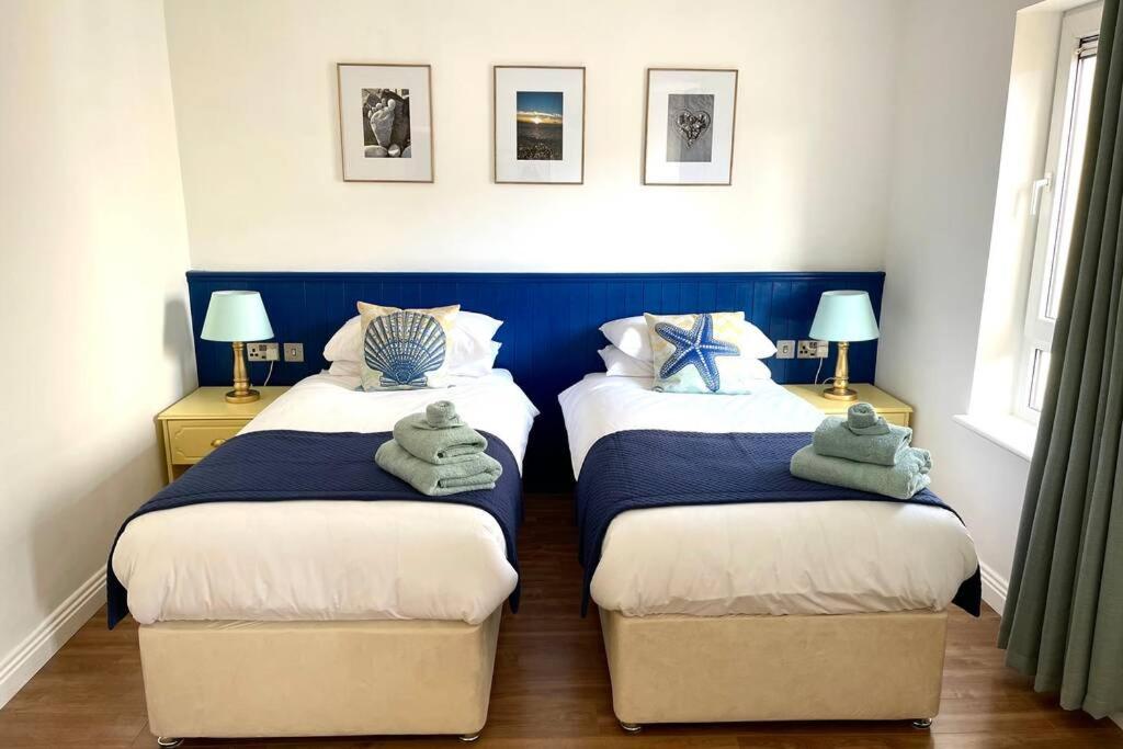 Apartamento Ocean View Penthouse, The Harbour Mill, Westport Exterior foto